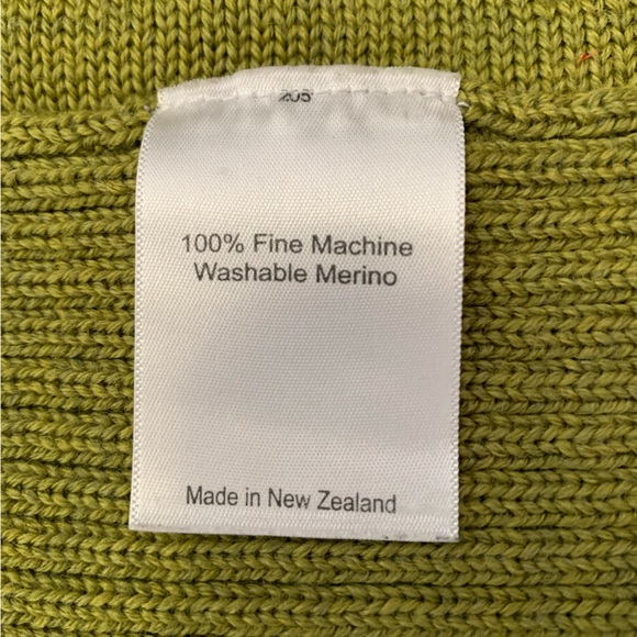 Royal Merino Olive color shawl collar cardigan. Size M - Picture 6 of 9